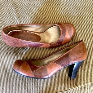 Madden Girl tri colored Pumps